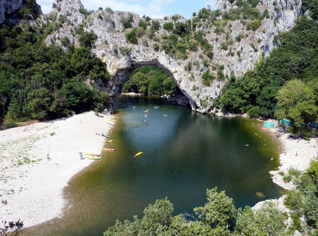 Pont d'Arche dans les gorges de l'Ardèche