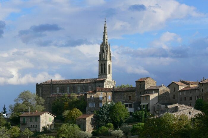 Village de Banne en Ardèche